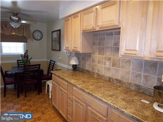 8 Johns Road Cheltenham, PA 19012 - Photo 5 of 12 Kitchen