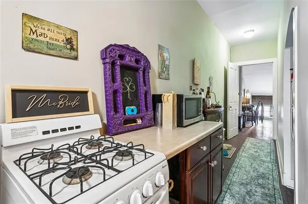 $1,000 | 717 Toulouse Street, Unit 6, New Orleans, LA 70130
