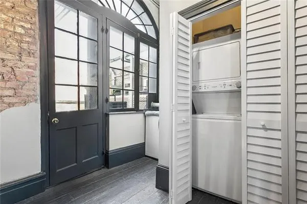 $1,000 | 717 Toulouse Street, Unit 6, New Orleans, LA 70130