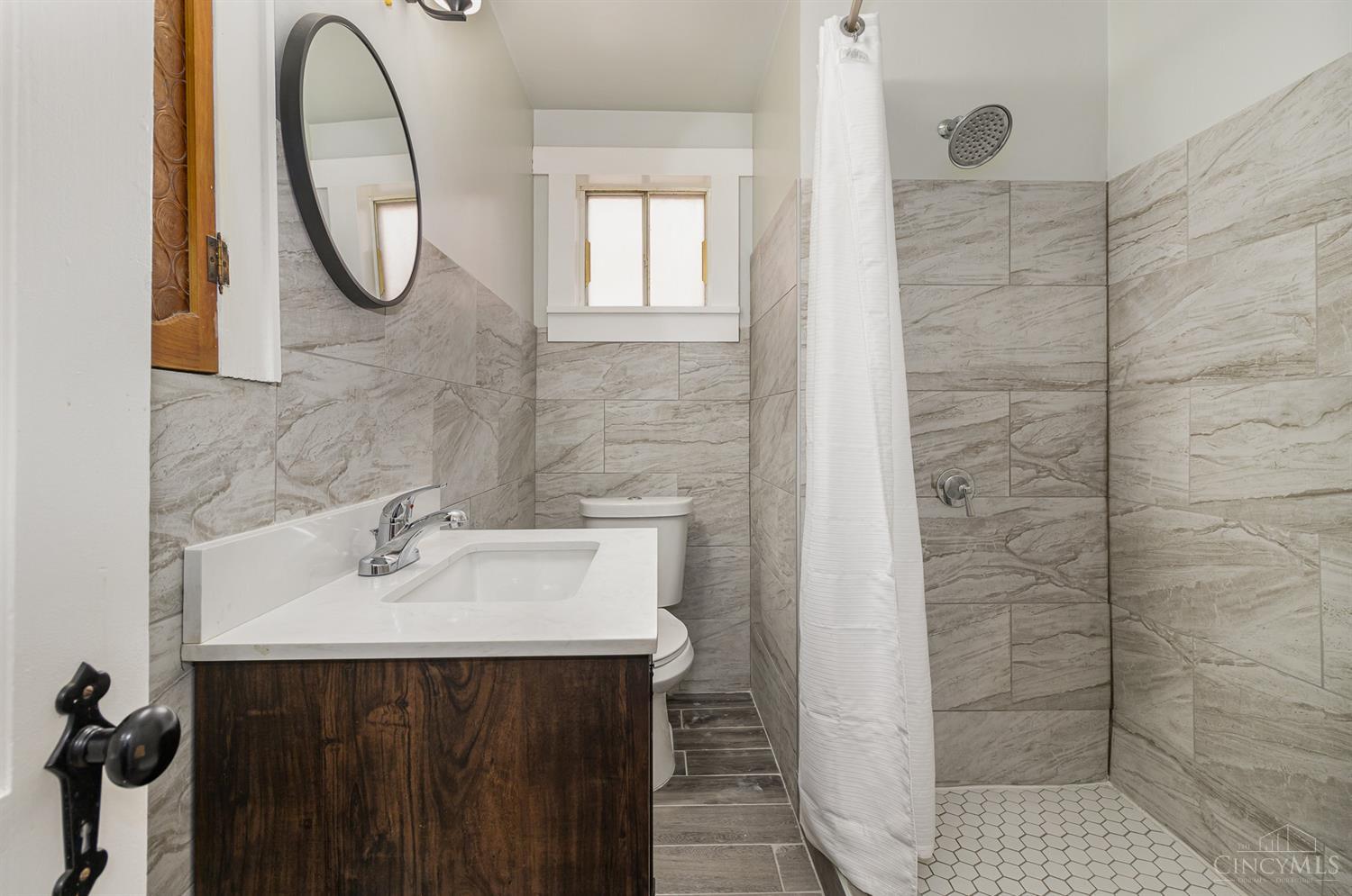 5547 Leumas Road Cincinnati, OH 45239 - Photo 15 of 27