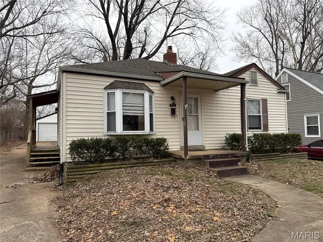 $99,000 | 414 Superior Drive, Ferguson, MO 63135