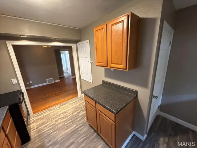 $99,000 | 414 Superior Drive, Ferguson, MO 63135