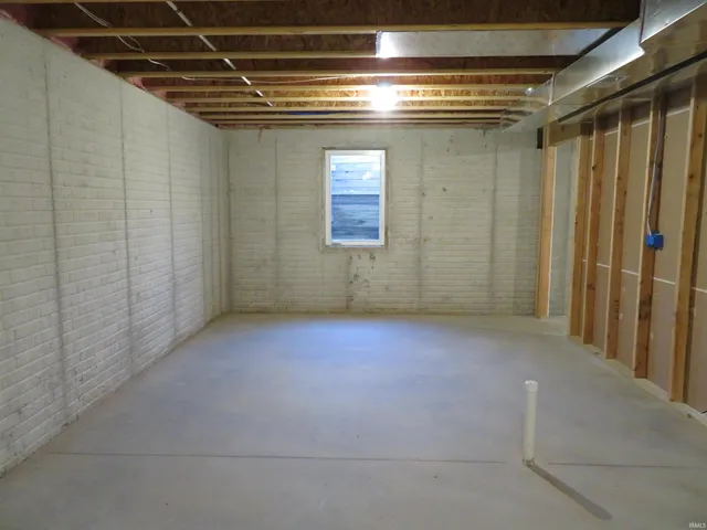 $342,000 | 68463 Falcons Lair Lane, New Paris, IN 46553