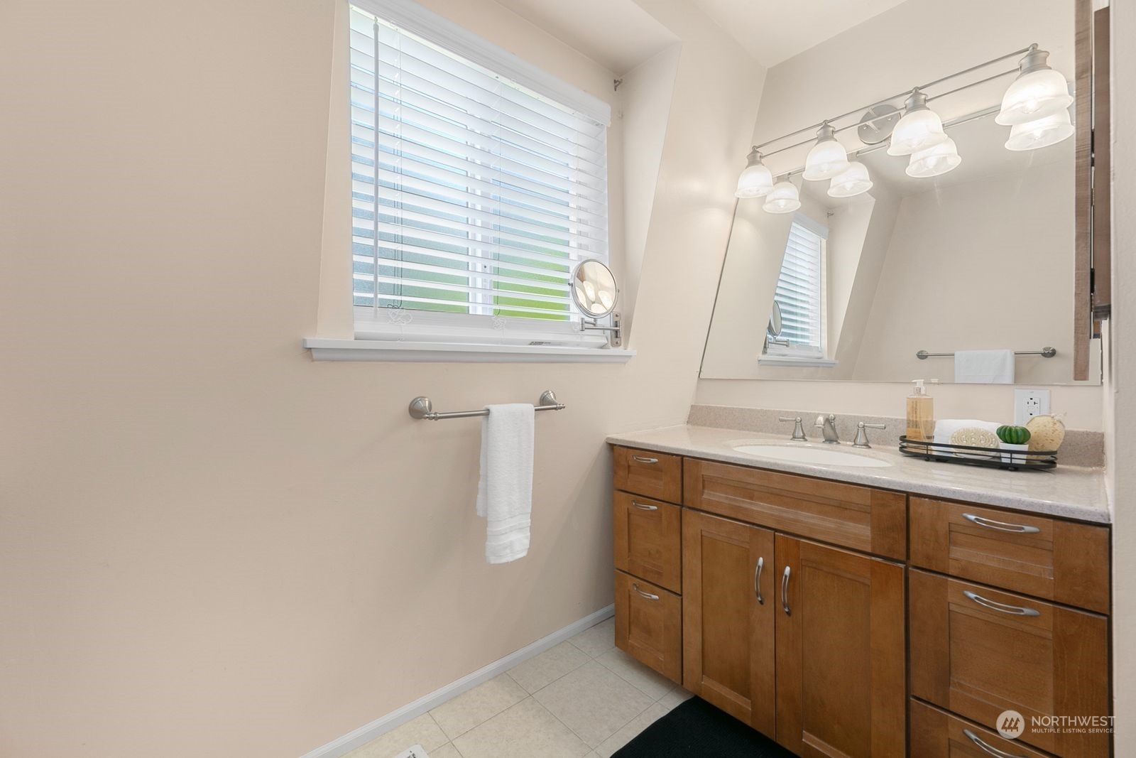 19623 105th Avenue Southeast Renton, WA 98055 - Photo 18 of 31 Gallery Image 18