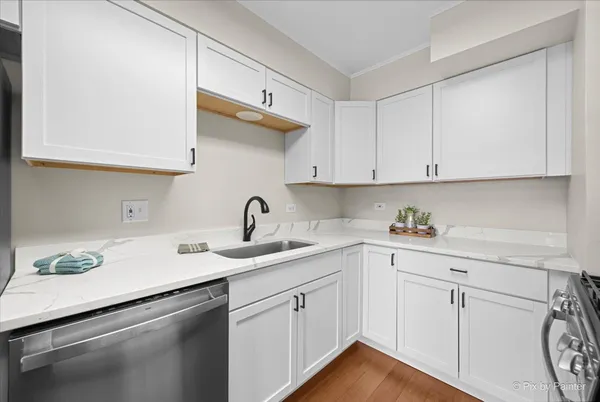 $359,900 | 3717 West Ellen Road, McHenry, IL 60050