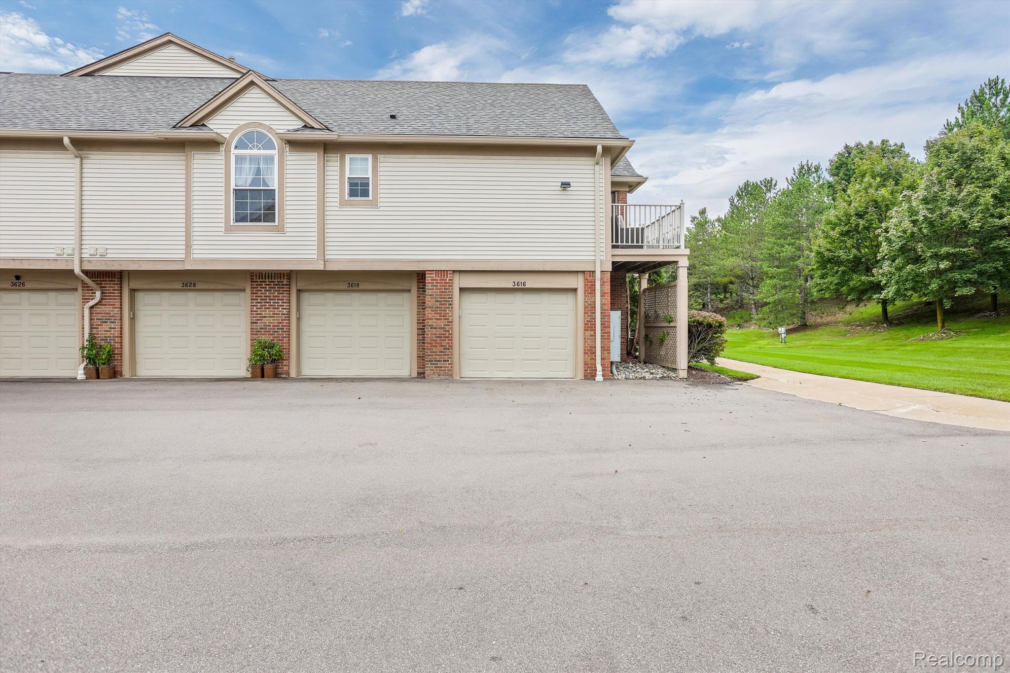 3616 Oakmonte Boulevard Rochester, MI 48306 - Photo 26 of 32 Gallery Image 26