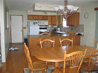 1055 South Oak Road Davison, MI 48423 - Photo 5 of 8 20232710-4.JPG