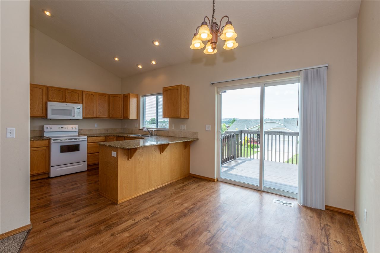 1022 North Fox Ridge Road Medical Lake, WA 99022 - Photo 4 of 20 Gallery Image 4