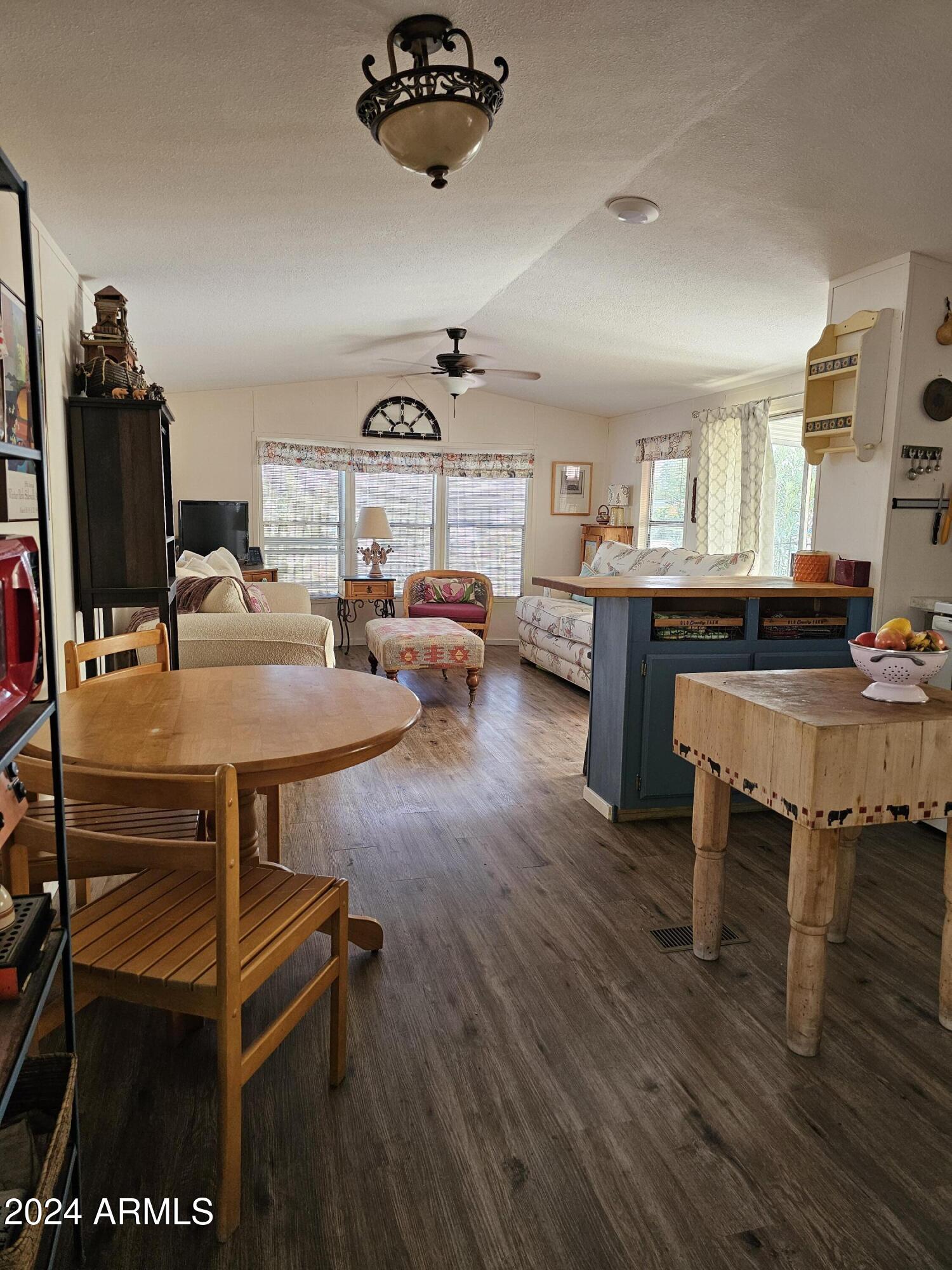 3405 South Tomahawk Road, Unit 17 Apache Junction, AZ 85119 - Photo 8 of 19 Living room