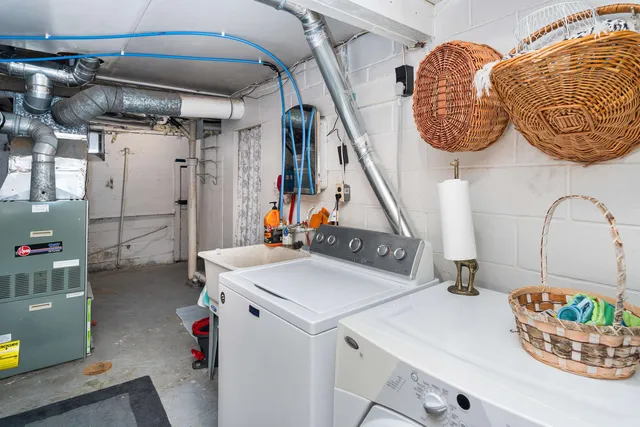 $180,000 | 9964 Highway 133, Meadowlands, MN 55765