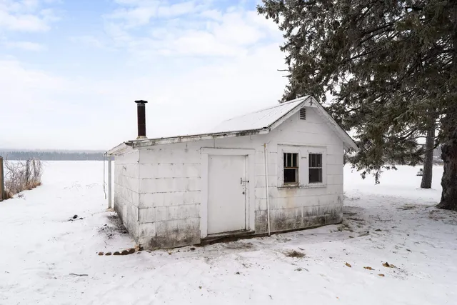 $180,000 | 9964 Highway 133, Meadowlands, MN 55765