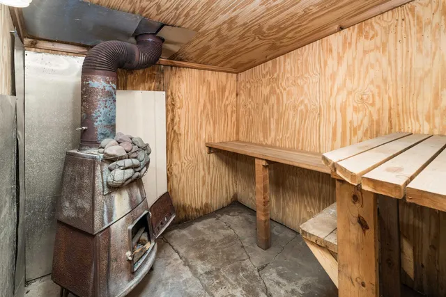 $180,000 | 9964 Highway 133, Meadowlands, MN 55765