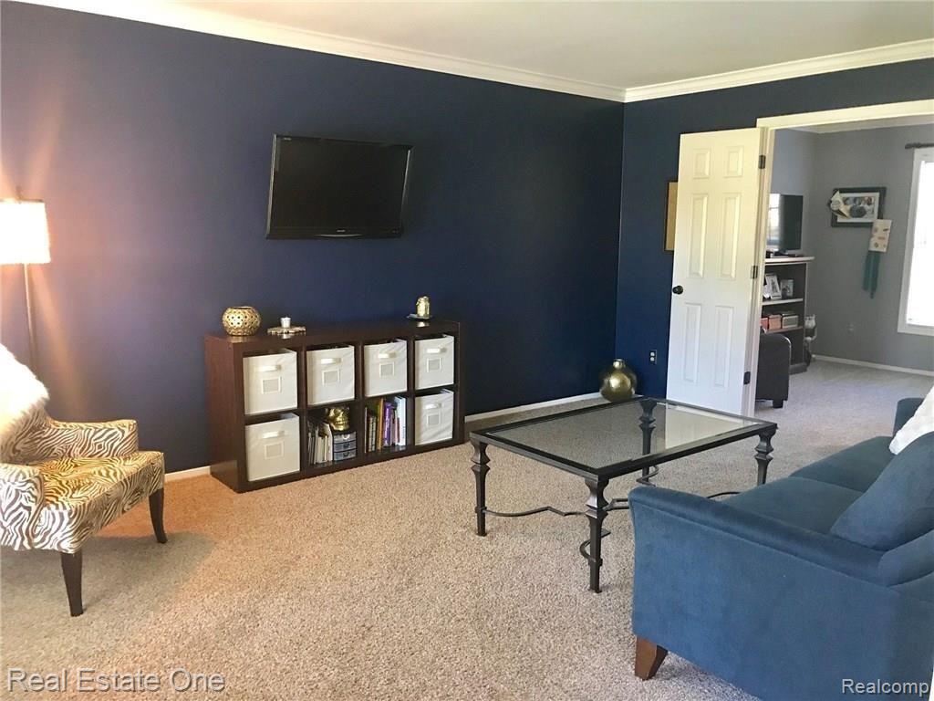 2196 Chippenham Chase Rochester Hills, MI 48306 - Photo 12 of 27