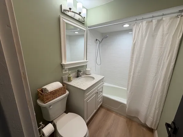 $499,900 | 423 South Center Street, Bensenville, IL 60106