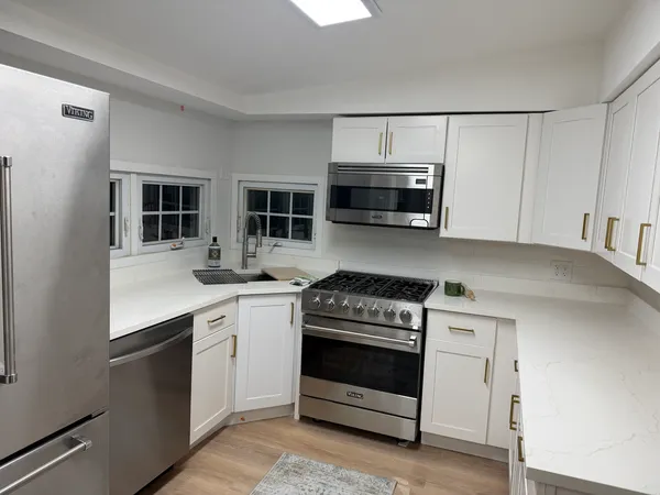 $499,900 | 423 South Center Street, Bensenville, IL 60106