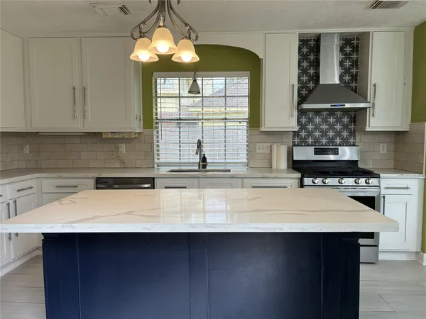 $2,300 | 1304 Coleman Boylan Drive, League City, TX 77573