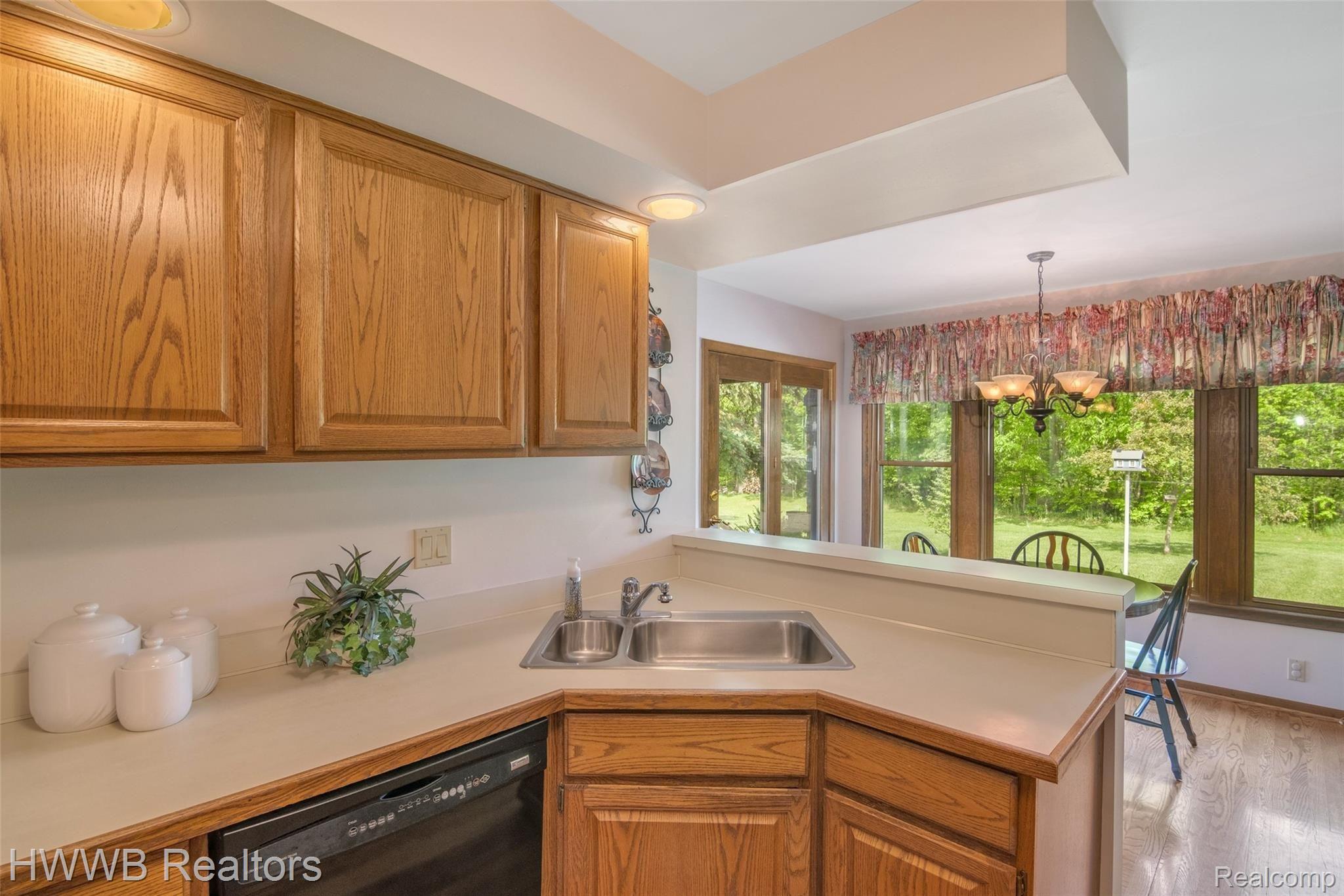 3628 Warner Road Howell, MI 48855 - Photo 15 of 58 Open to Breakfast Nook