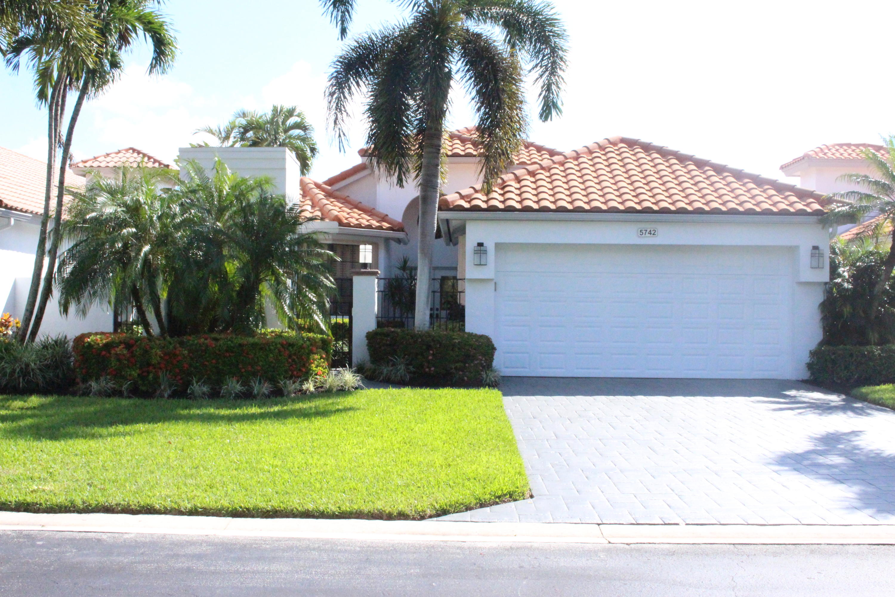 5742 Northwest 21st Avenue Boca Raton, FL 33496 - Photo 1 of 21 2019-10-23 22.52.50