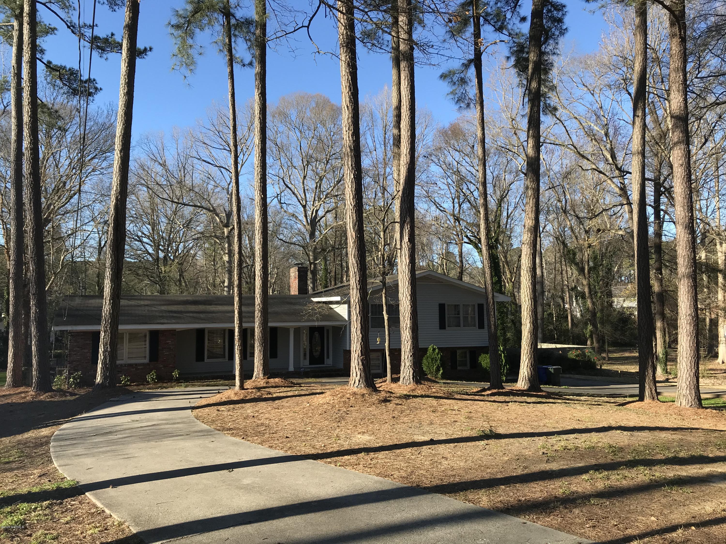 1208 Robin Hill Road Northwest Wilson, NC 27896 - Photo 2 of 31 Circular Drive