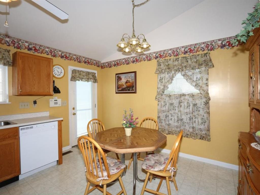 10483 Remy Lane Florence, KY 41042 - Photo 9 of 21 Gallery Image 9