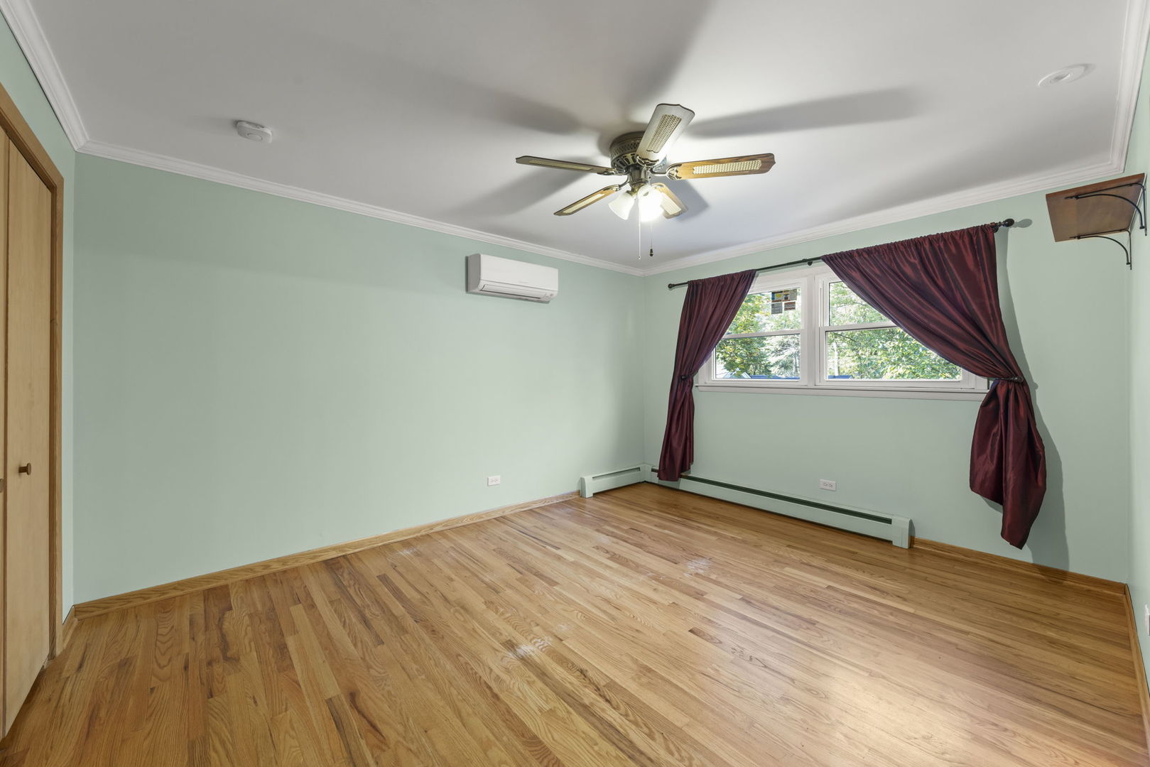 18000 Armitage Court Homewood, IL 60430 - Photo 14 of 23 a view of empty room with window