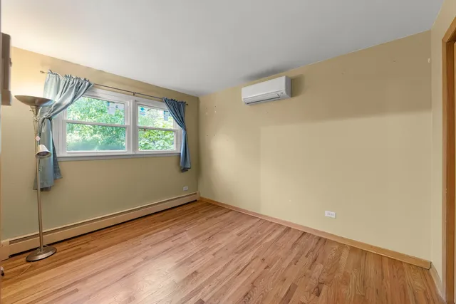 $350,000 | 18000 Armitage Court, Homewood, IL 60430