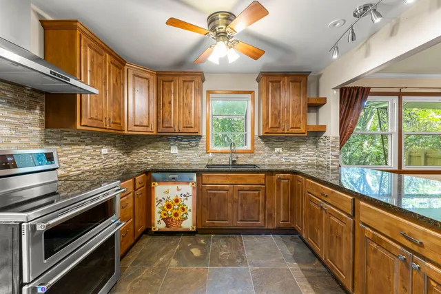 $350,000 | 18000 Armitage Court, Homewood, IL 60430