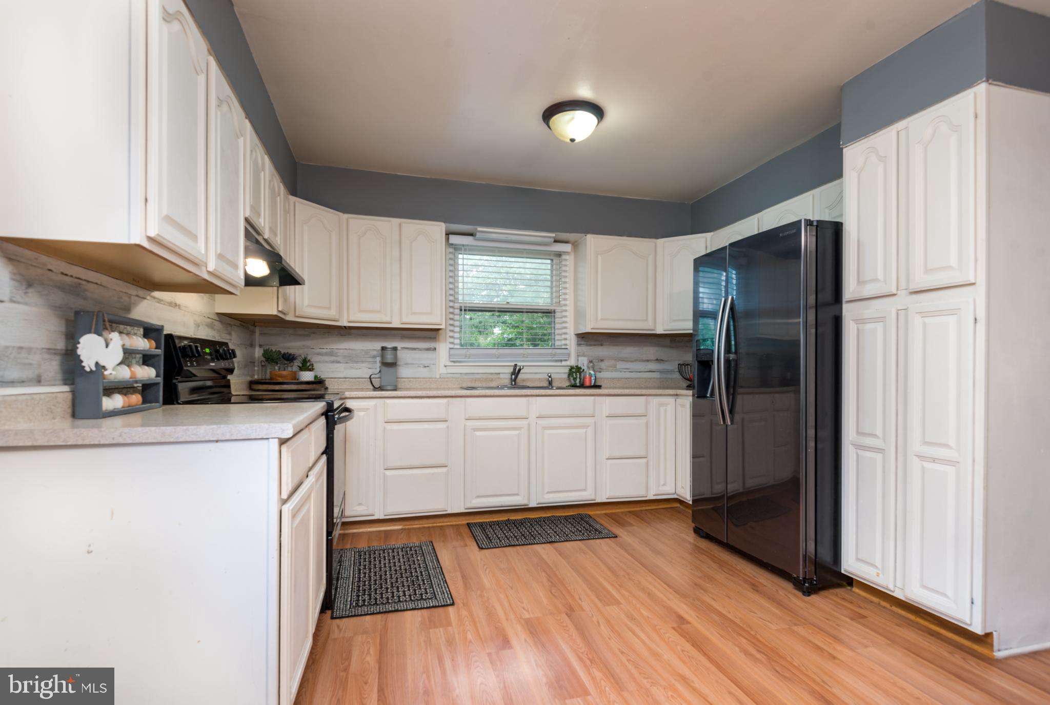 9568 Meetze Road Midland, VA 22728 - Photo 11 of 33 Kitchen