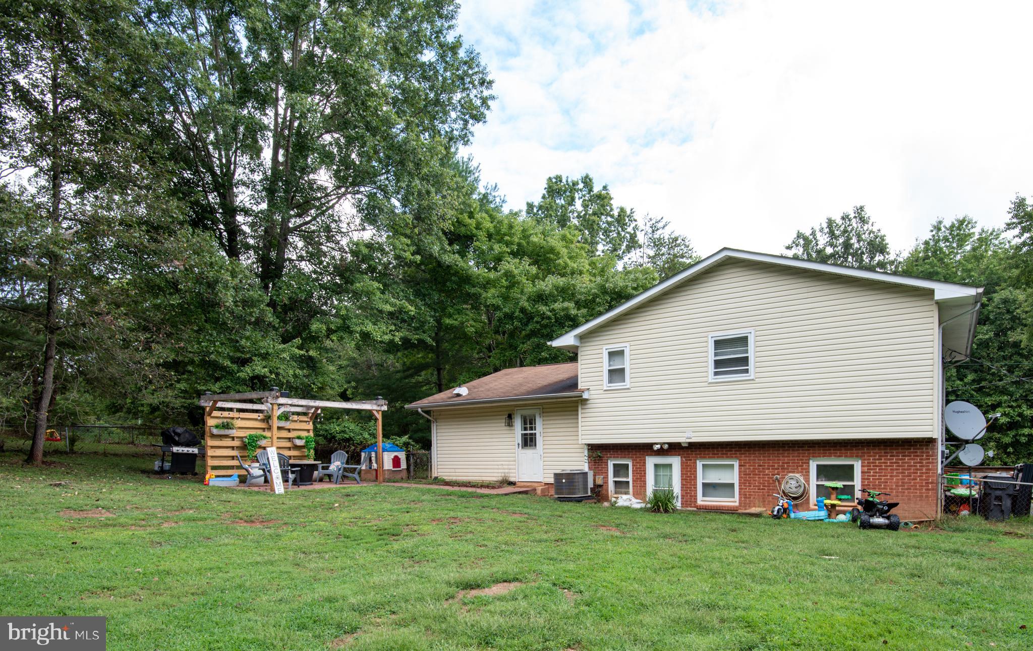 9568 Meetze Road Midland, VA 22728 - Photo 32 of 33 Back of House