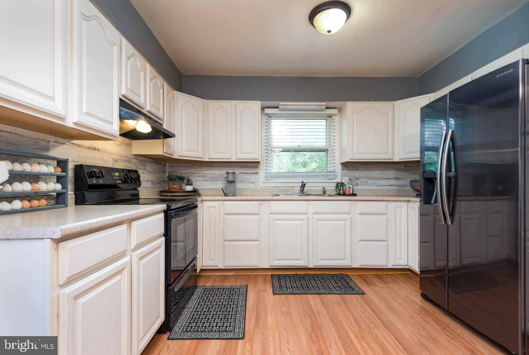9568 Meetze Road Midland, VA 22728 - Photo 8 of 33 Kitchen