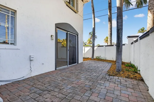$430,000 | 4040 Murano Bay Drive, Boynton Beach, FL 33435