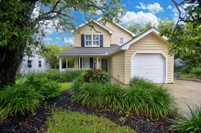 $799,999 | 670 Poaug Lane, Mount Pleasant, SC 29464