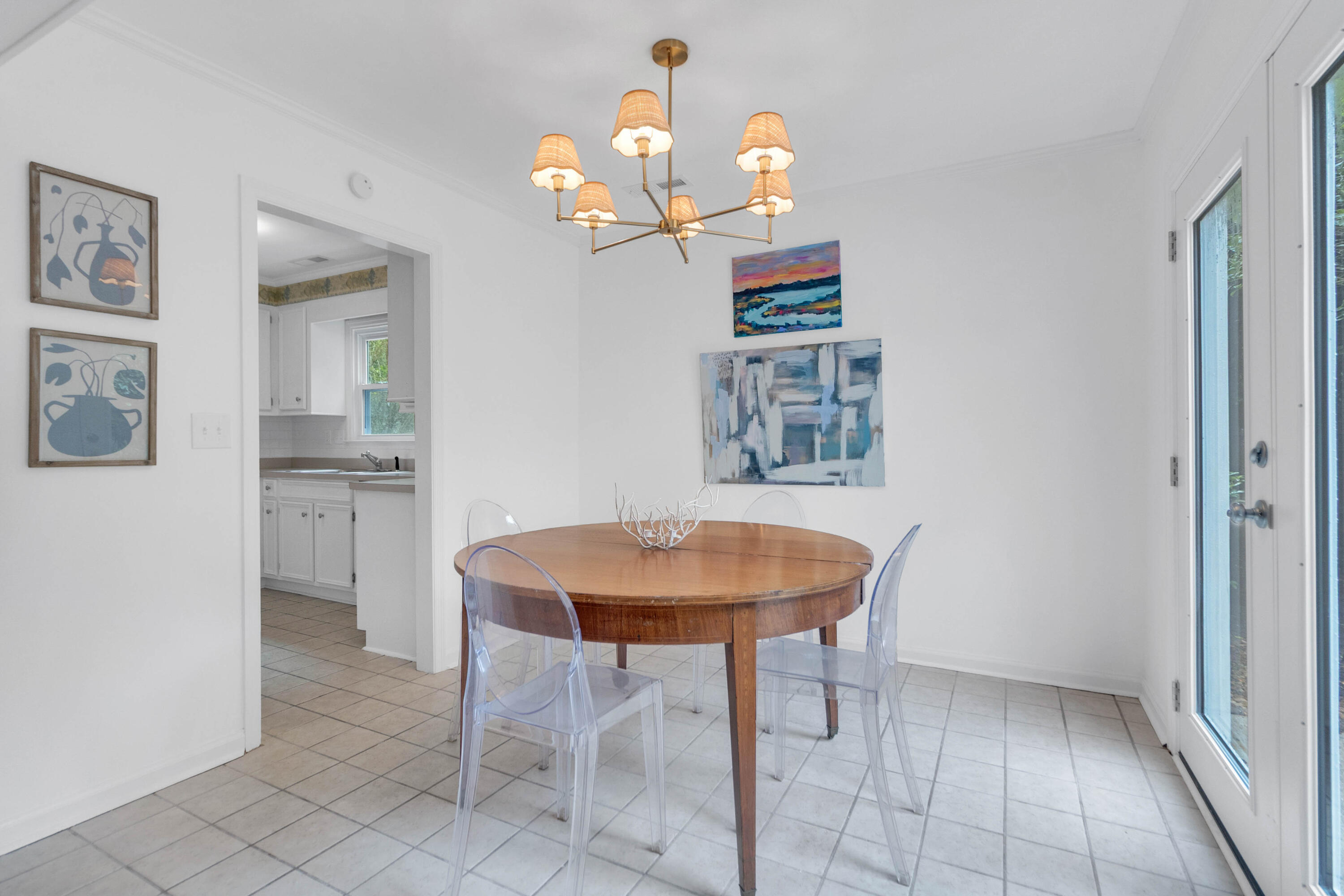 670 Poaug Lane Mount Pleasant, SC 29464 - Photo 11 of 36 Dining Area