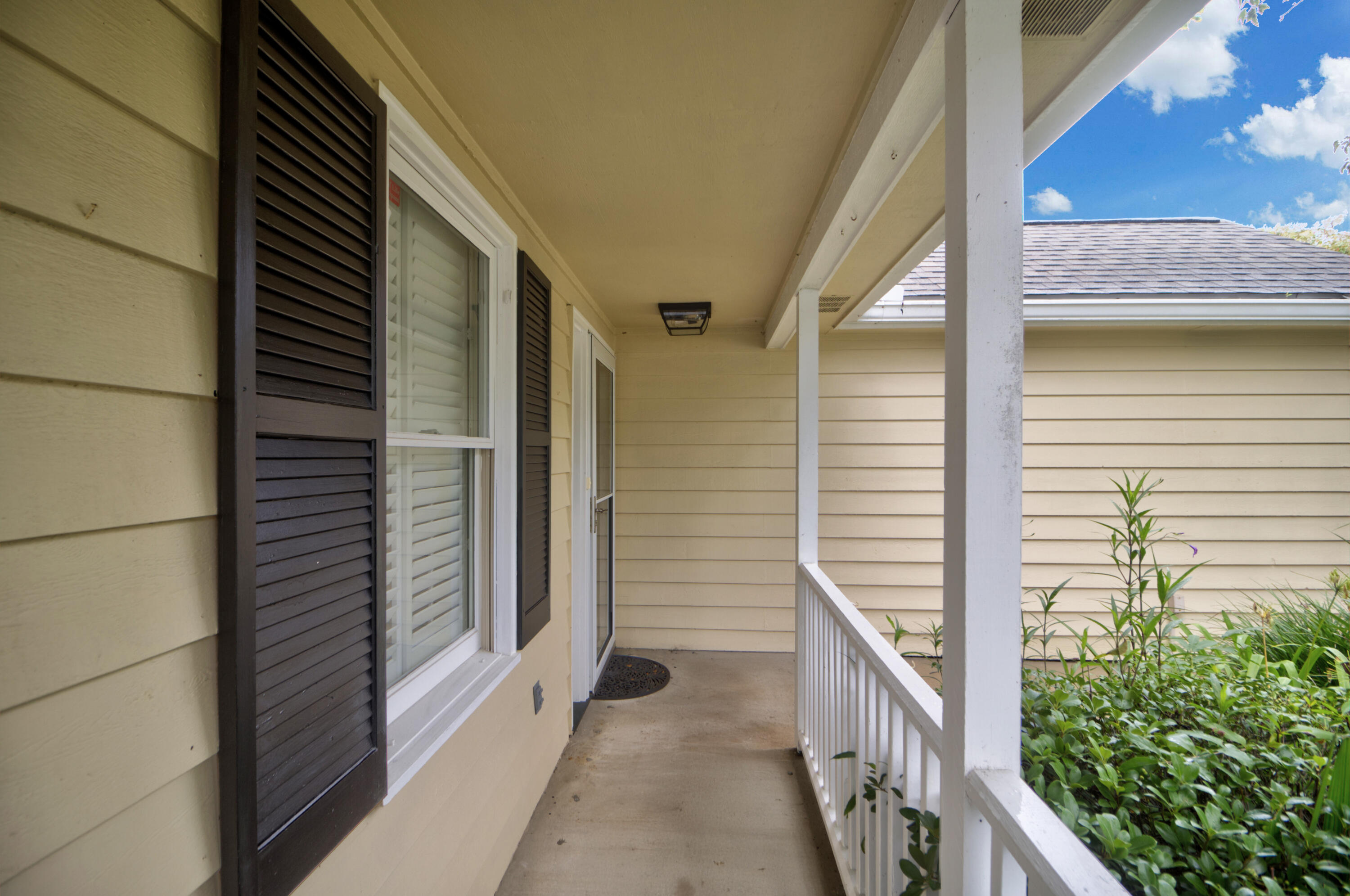 670 Poaug Lane Mount Pleasant, SC 29464 - Photo 26 of 36 Front Porch