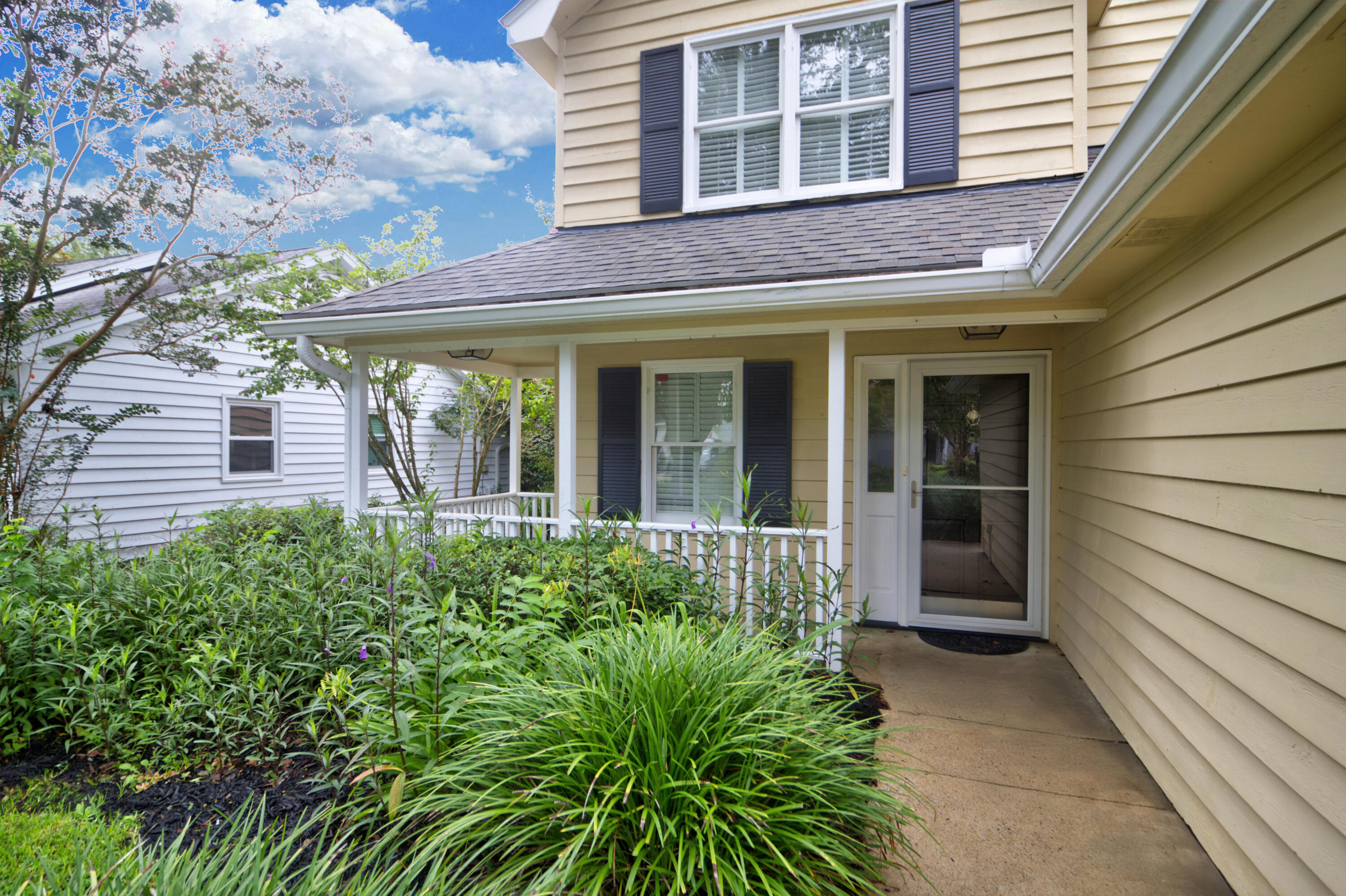 670 Poaug Lane Mount Pleasant, SC 29464 - Photo 27 of 36 Front Porch