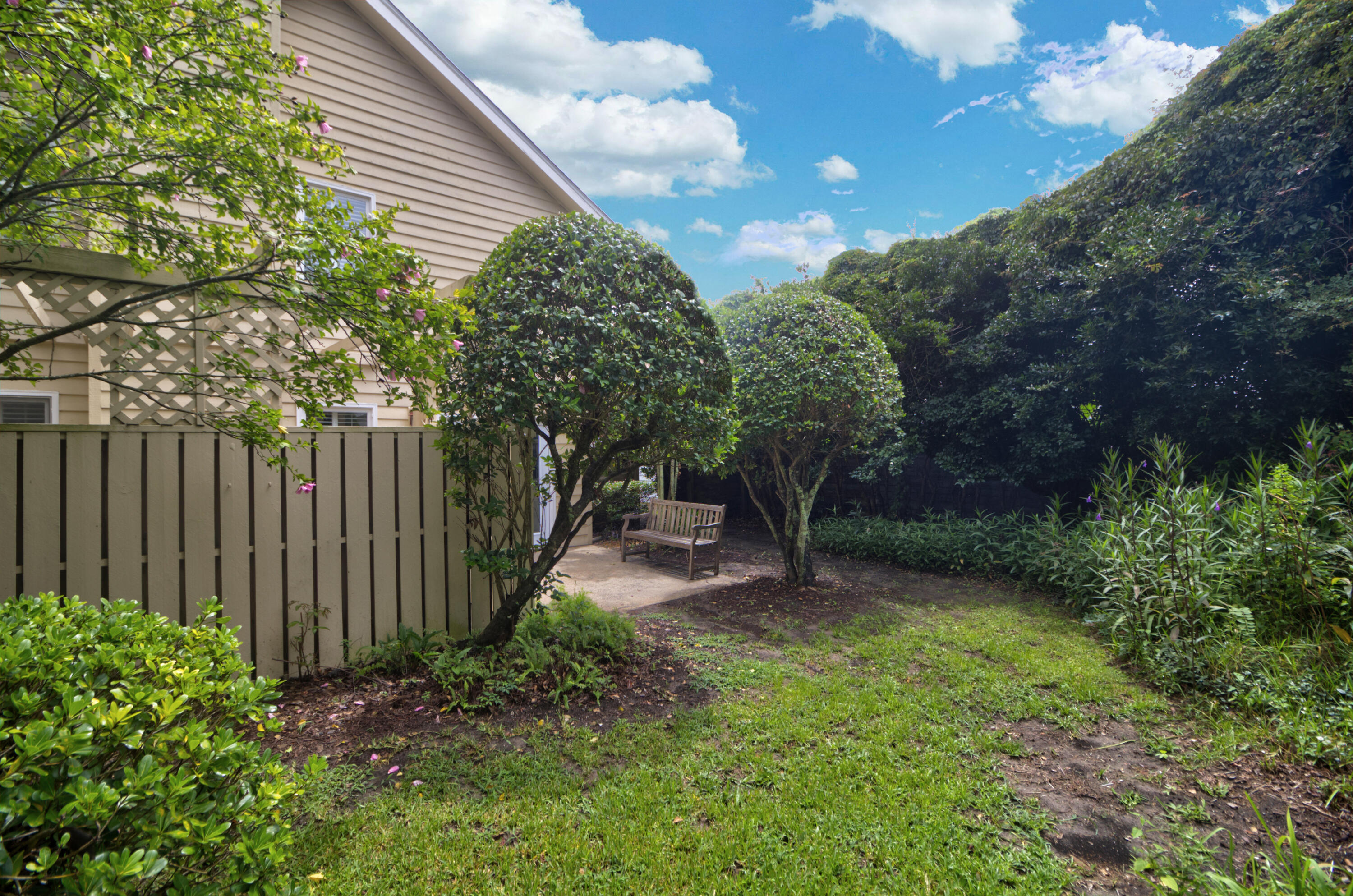 670 Poaug Lane Mount Pleasant, SC 29464 - Photo 28 of 36 Yard