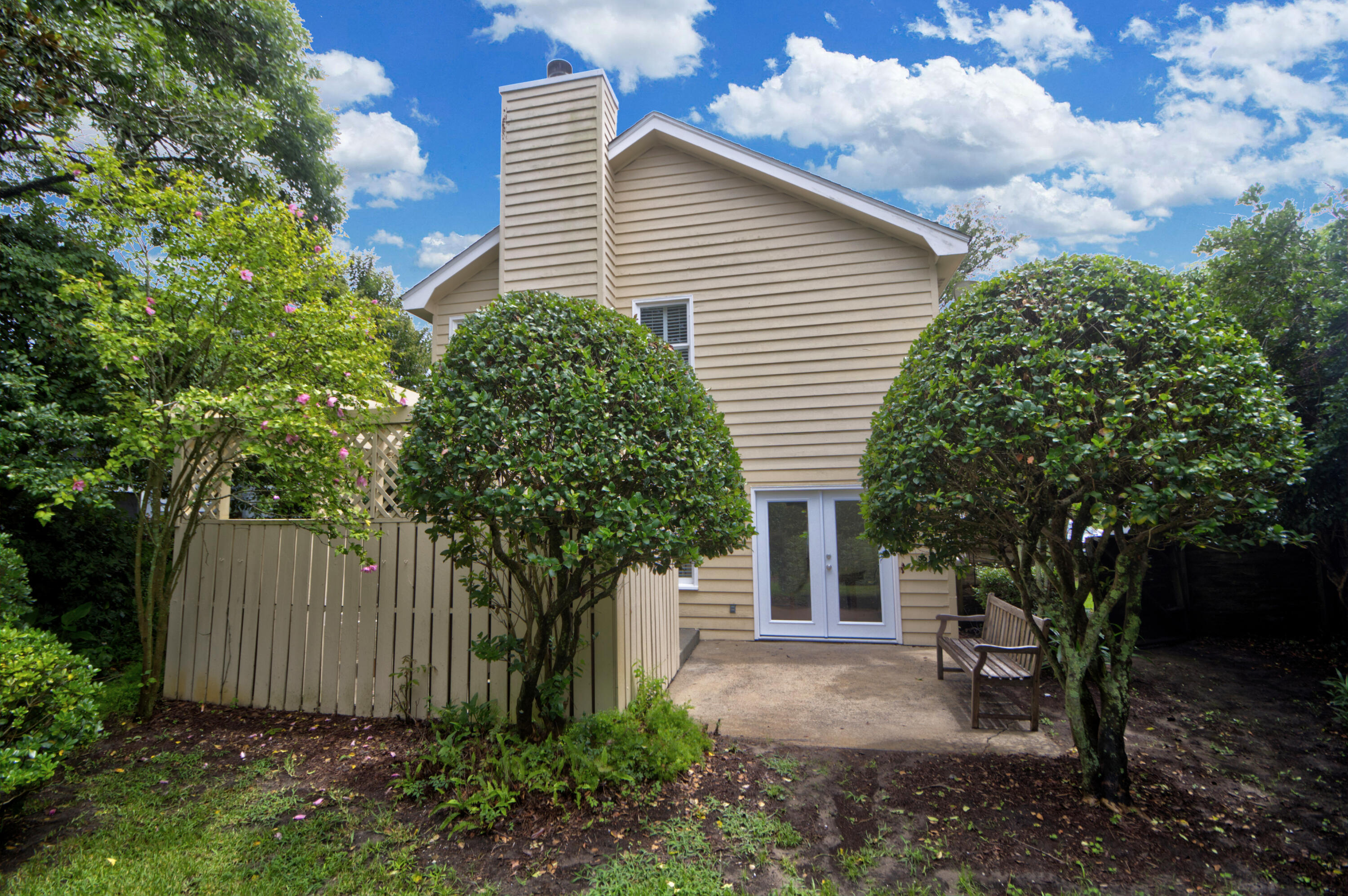 670 Poaug Lane Mount Pleasant, SC 29464 - Photo 29 of 36 Patio