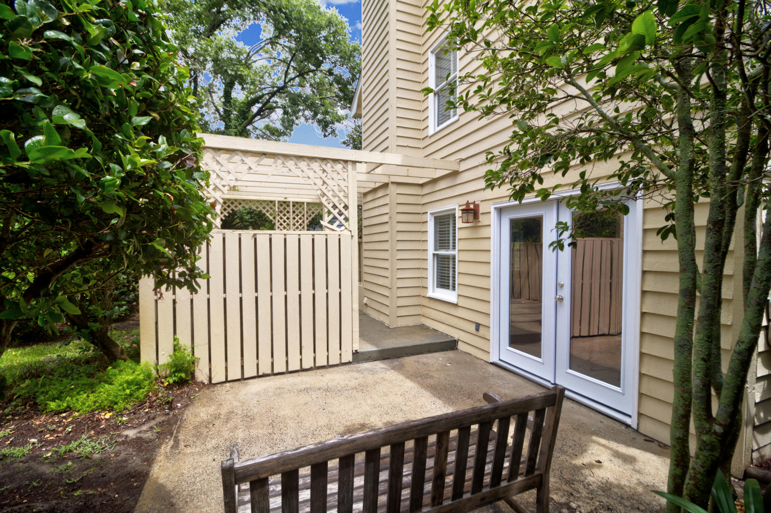 670 Poaug Lane Mount Pleasant, SC 29464 - Photo 30 of 36 Patio
