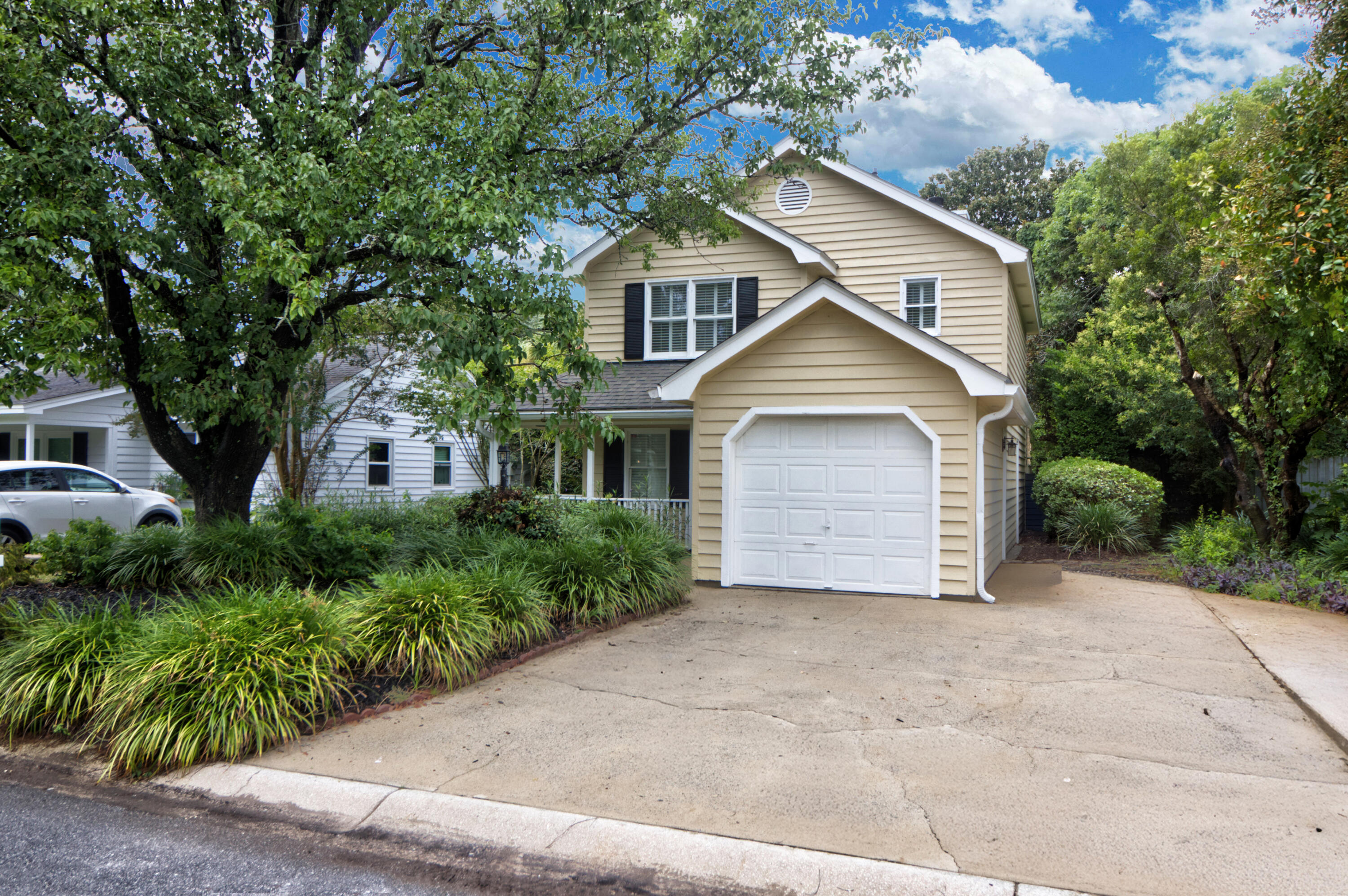 670 Poaug Lane Mount Pleasant, SC 29464 - Photo 35 of 36 Driveway