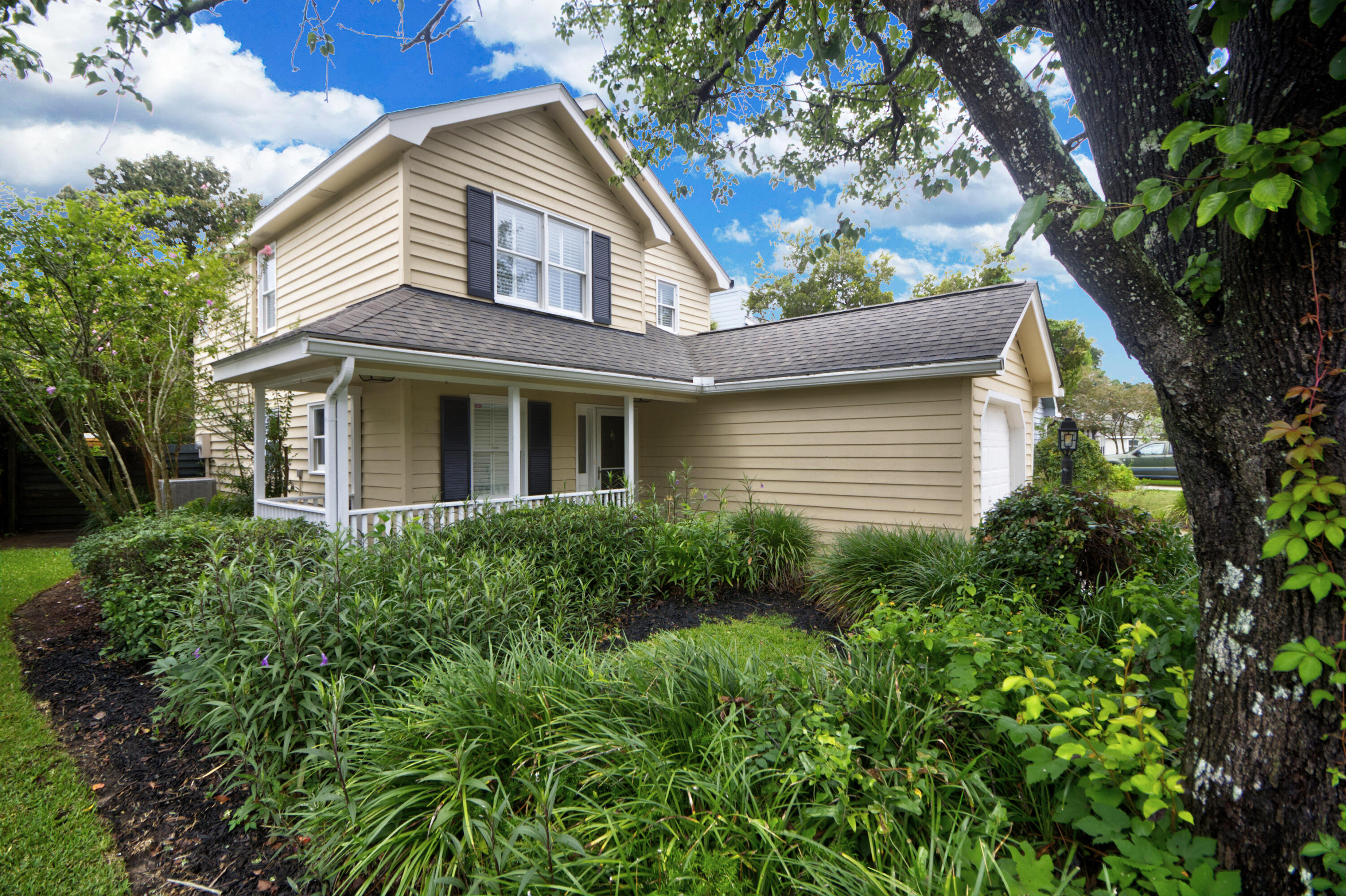 670 Poaug Lane Mount Pleasant, SC 29464 - Photo 36 of 36 Yard