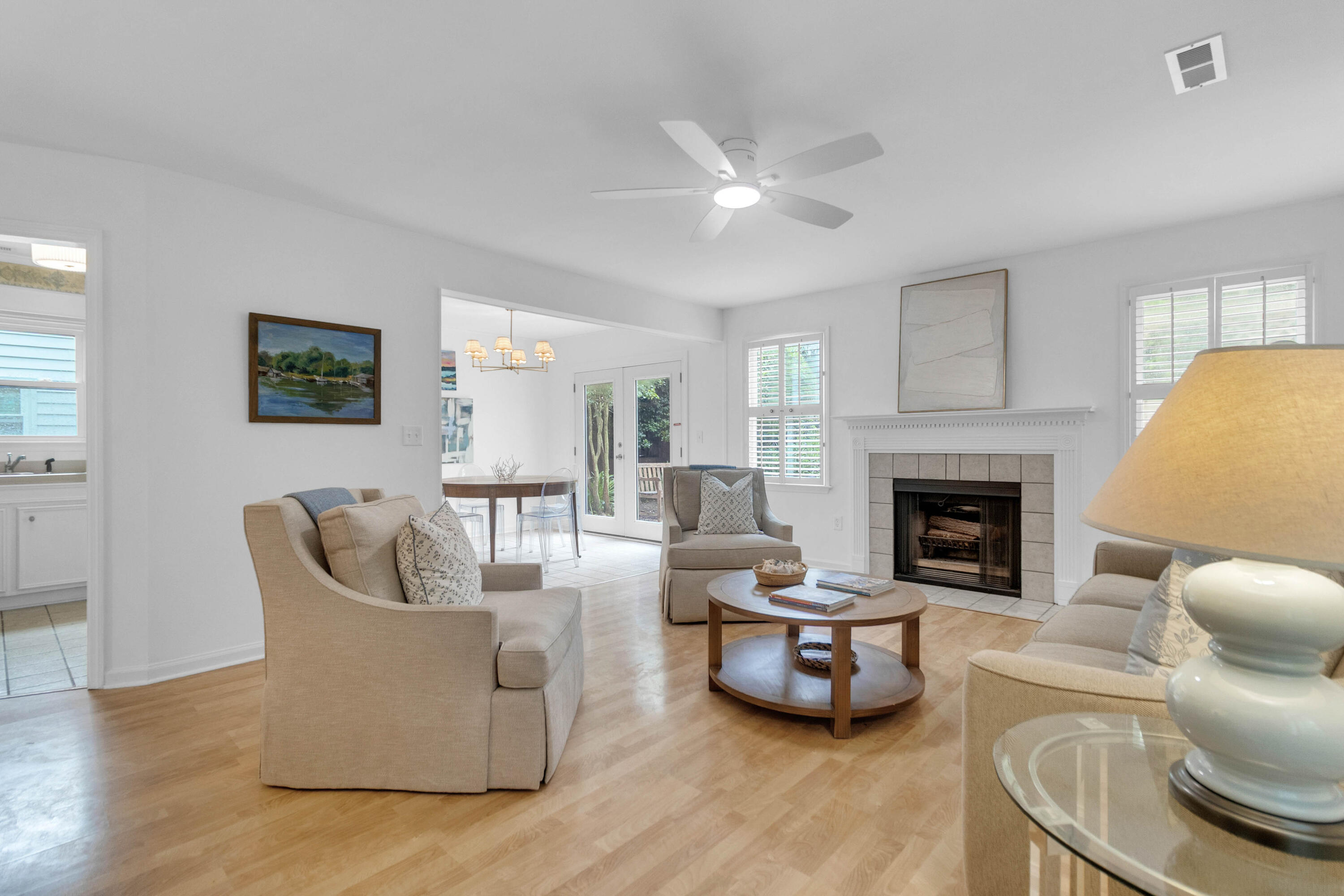 670 Poaug Lane Mount Pleasant, SC 29464 - Photo 4 of 36 Living Room