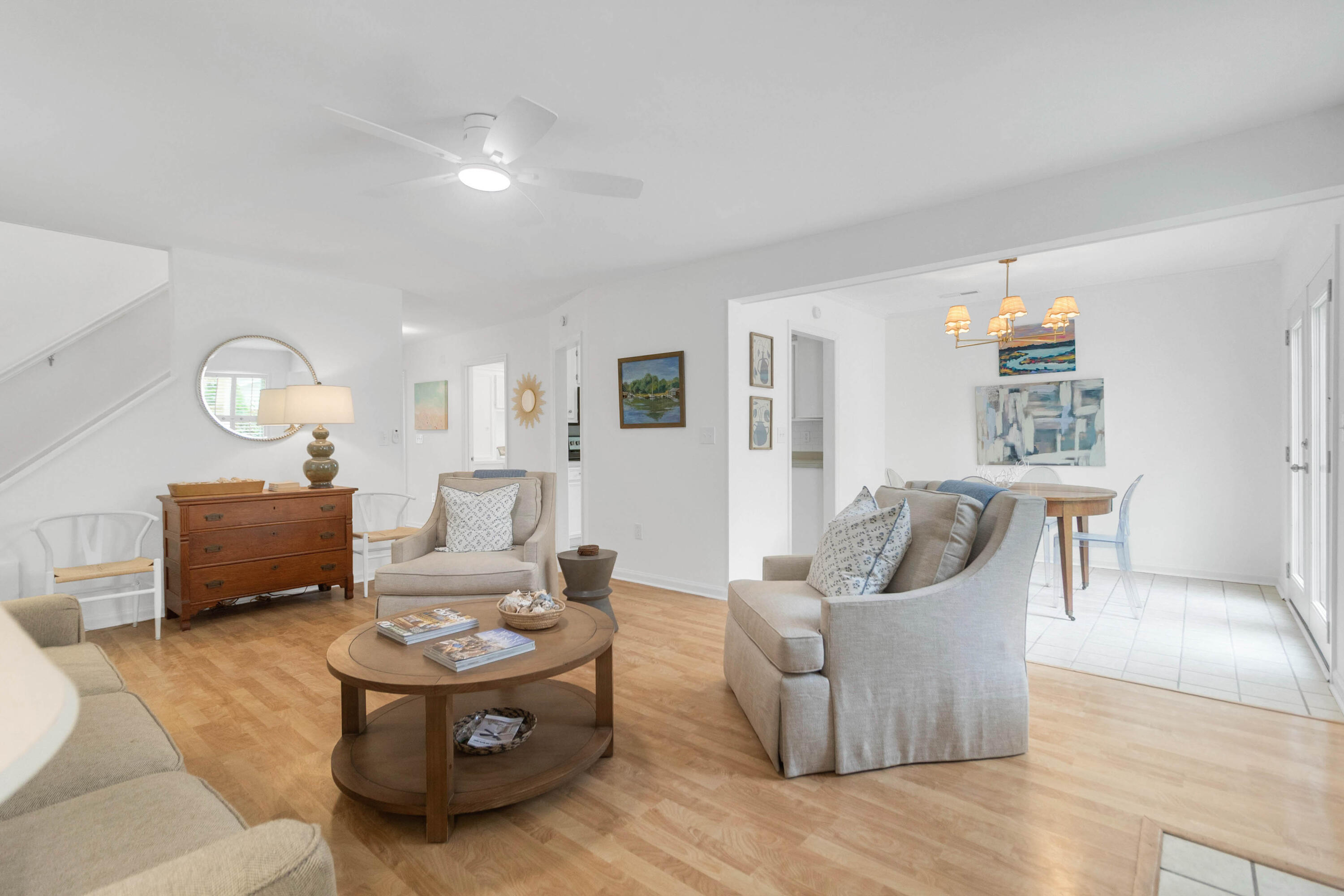670 Poaug Lane Mount Pleasant, SC 29464 - Photo 5 of 36 Living Room