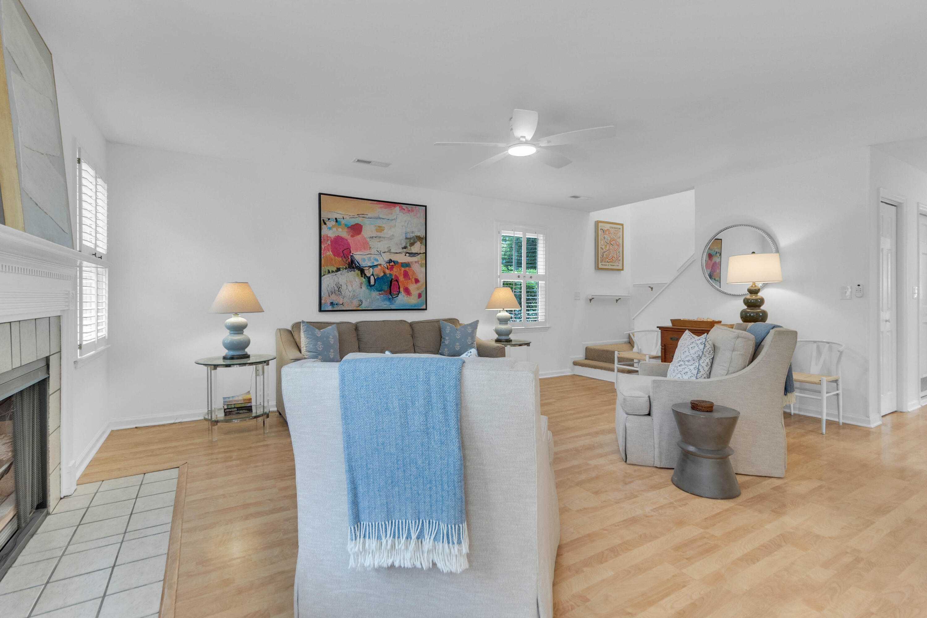 670 Poaug Lane Mount Pleasant, SC 29464 - Photo 6 of 36 Living Room