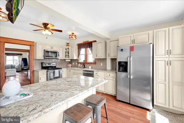 $289,900 | 137 East Walter Street, Summit Hill, PA 18250