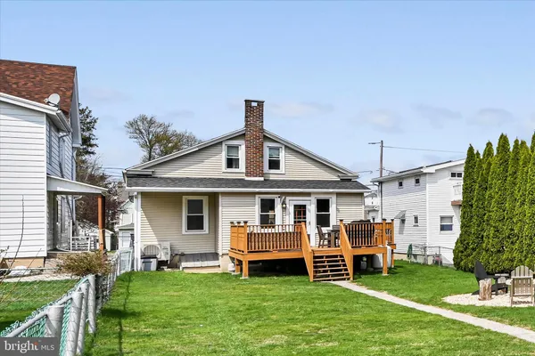 $289,900 | 137 East Walter Street, Summit Hill, PA 18250