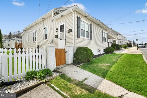 $289,900 | 137 East Walter Street, Summit Hill, PA 18250