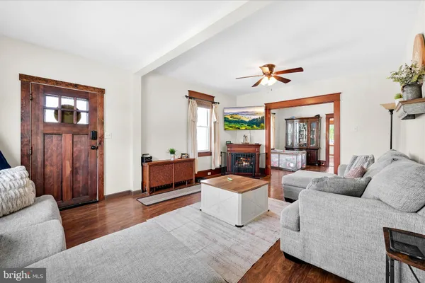 $289,900 | 137 East Walter Street, Summit Hill, PA 18250