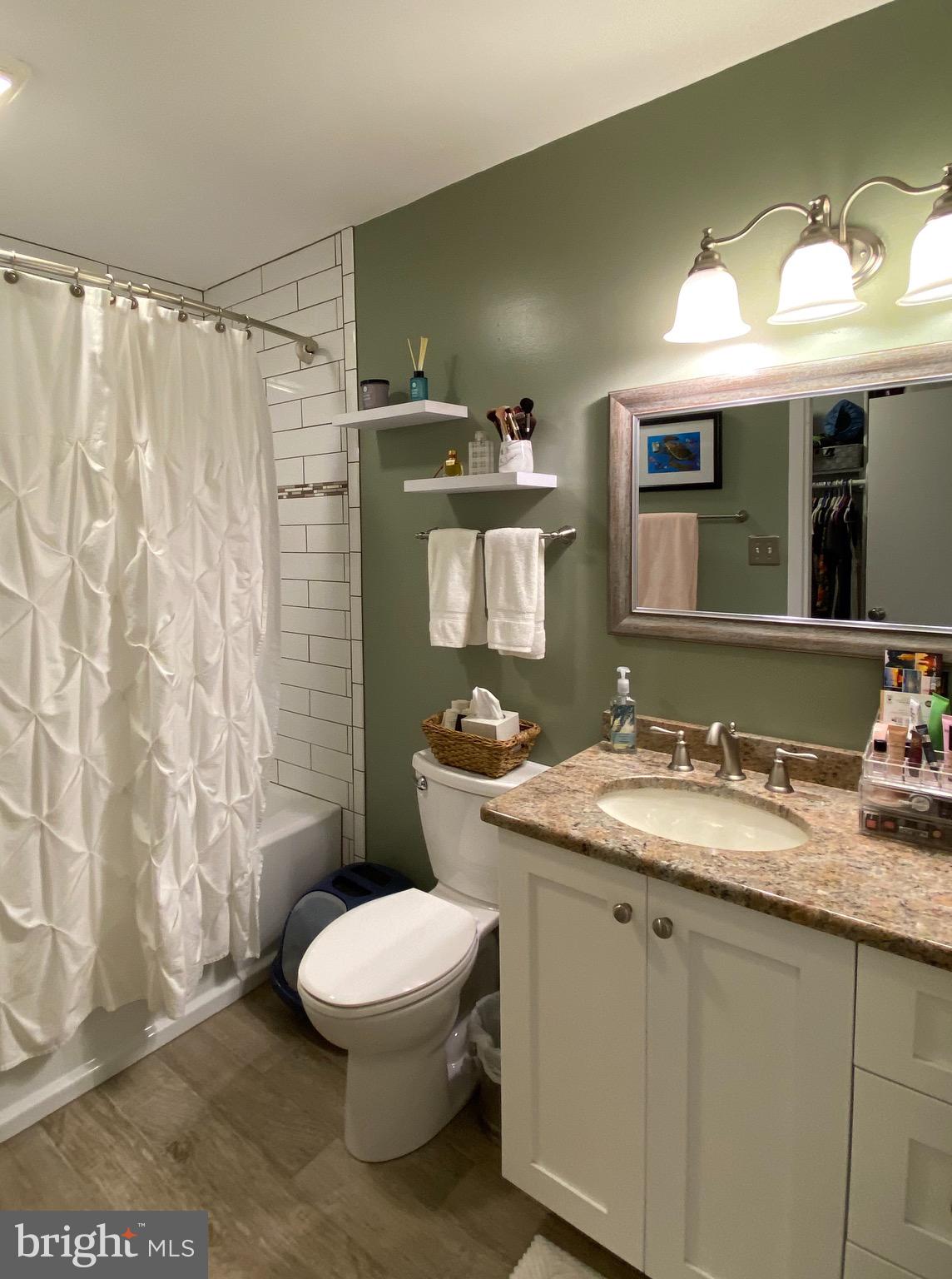 1411 Northgate Square, Unit 22B Reston, VA 20190 - Photo 15 of 17 Main Bedroom Bathroom