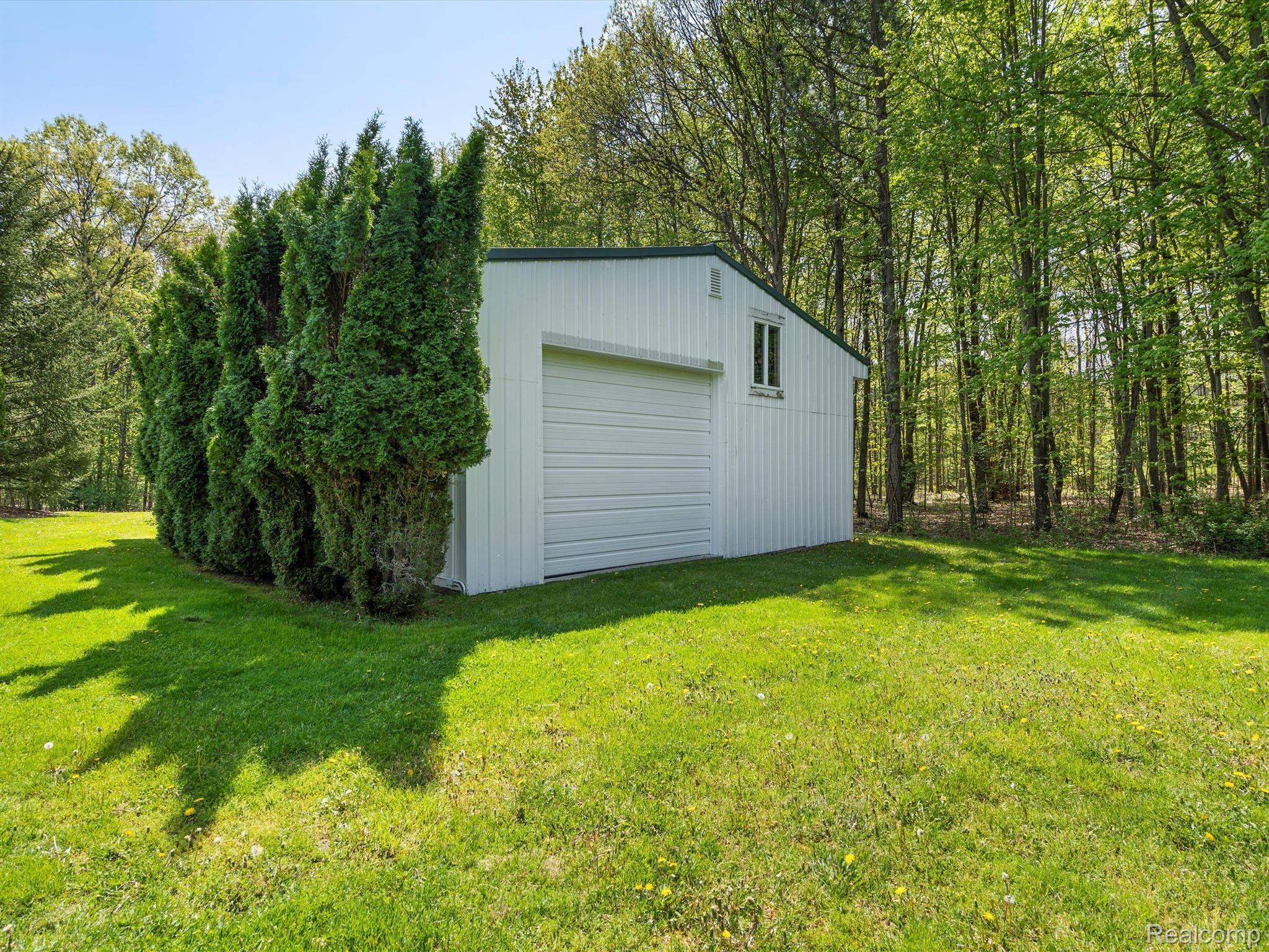 10333 Gibbs Road Clarkston, MI 48348 - Photo 68 of 87 Gallery Image 68