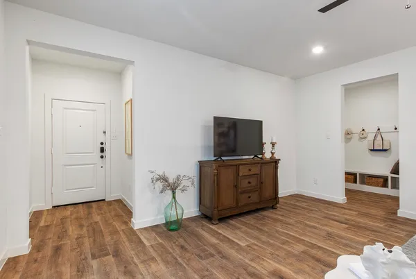 $2,595 | 1797 North Peach Creek Drive, Unit B, Dayton, TX 77535